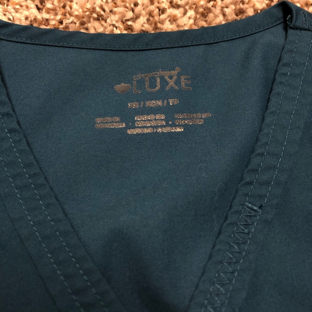 Scrub top - Picture 2 of 3